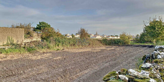 A 100m DE LA PLAGE – TRES BEAU TERRAIN EN ZONE BLANCHE ET LIBRE DE CONSTRUCTEUR